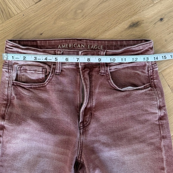 American Eagle Outfitters High-Rise Ripped Jeans – Faded Red / Maroon – Size 4 - Picture 7 of 11